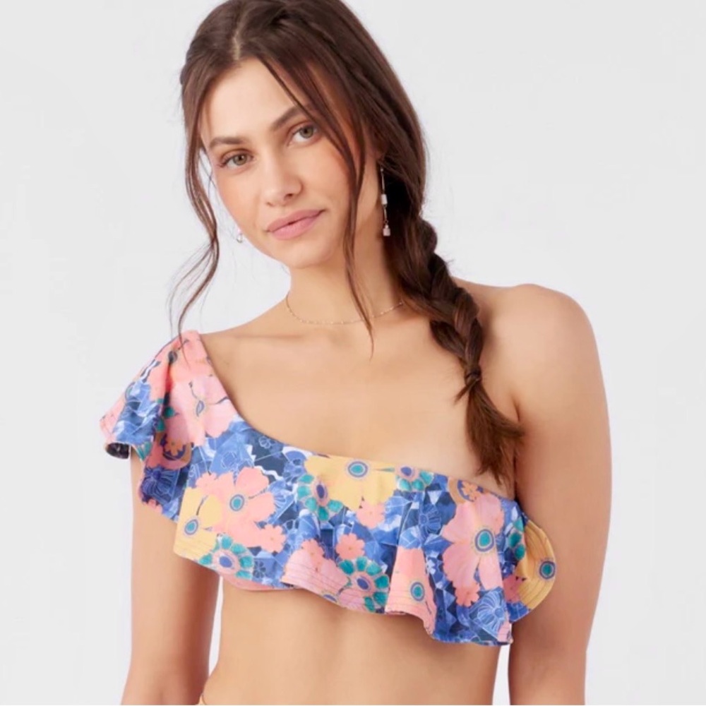 O'Neill Floral Bikini Top with Ruffle Detail. TOP ONLY.